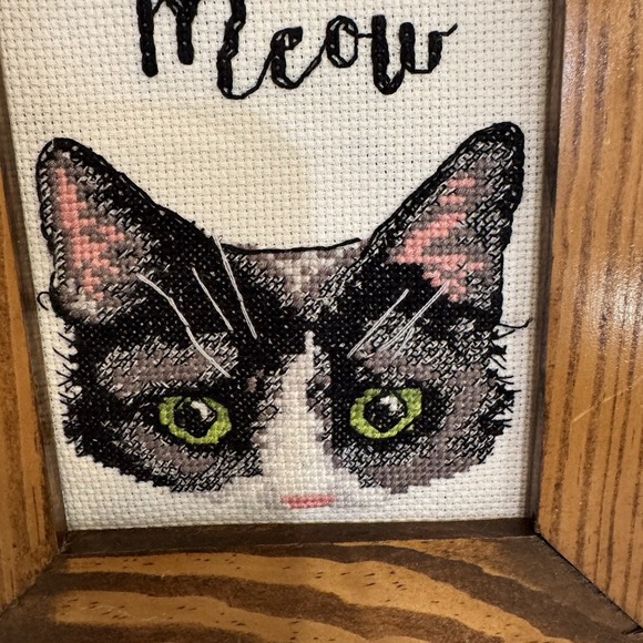 Vintage Framed Embroidery Cat Needlework Cross Stitched "MEOW" 9x7" Cottagecore - Picture 2 of 5